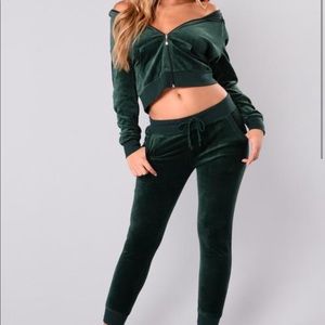 Jogging suit from fashion nova